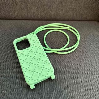 BOTTEGA VENETA（iPhoneケース ・ グリーン・カーキ/緑色系）のフリマ